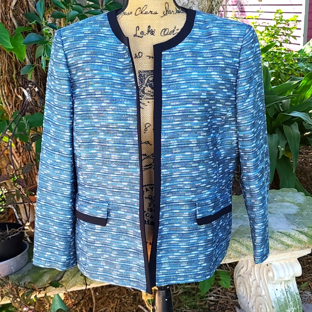 Kasper blue silver print open front jacket, sz 16P